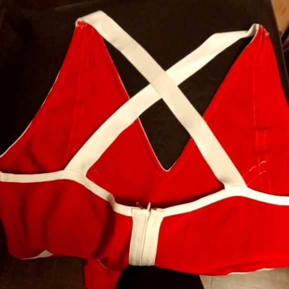 NWOT Brand New! VENUS Red White Criss-cross Back Strap Cocktail Dress - Picture 4 of 10